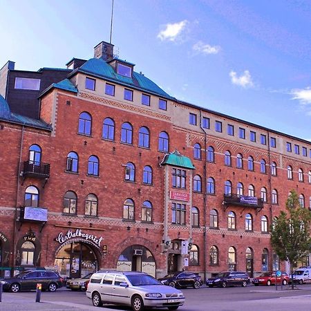 Jaernvaegshotellet Йевле Екстериор снимка